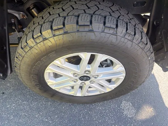 Toyota Tundra photo 11