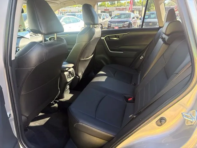 Toyota RAV4 photo 19