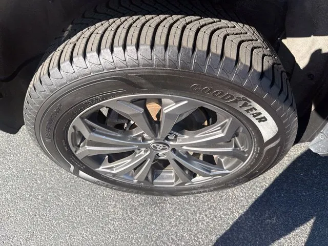 Toyota RAV4 photo 11