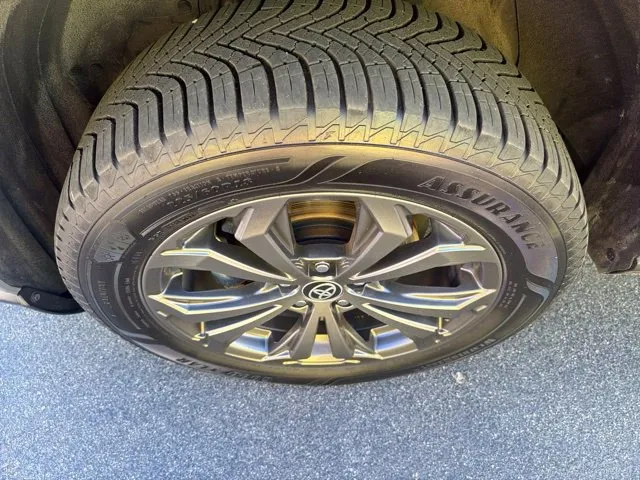 Toyota RAV4 photo 9