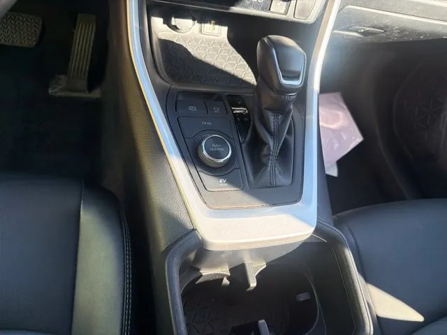 Toyota RAV4 photo 17