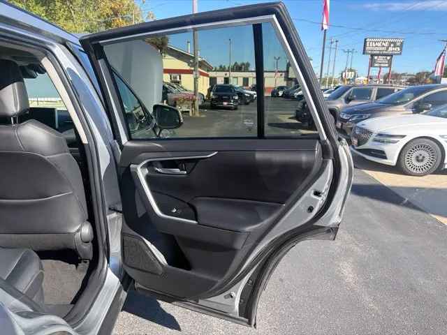 Toyota RAV4 photo 24