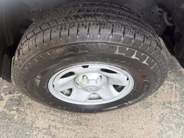 Toyota Tacoma photo 9