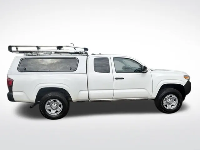 Toyota Tacoma photo 6