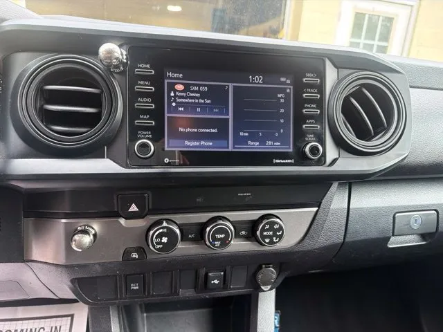 Toyota Tacoma photo 19