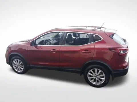 Photos of 2022 Nissan Rogue Sport SV for sale in Milwaukee, WI at Diamond Jim's Motor Cars