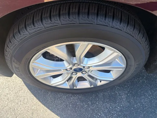 Ford Edge photo 9