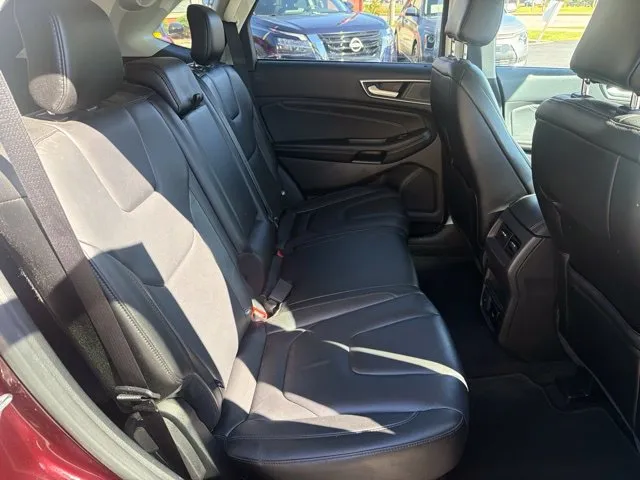 Ford Edge photo 22