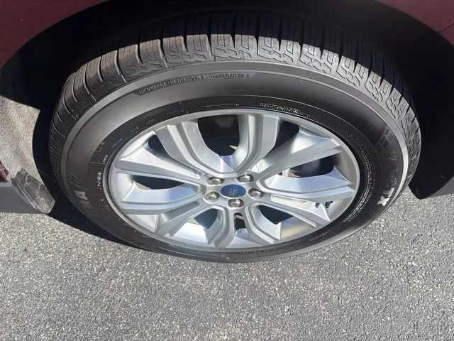 Ford Edge photo 12