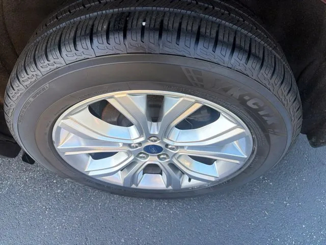 Ford Edge photo 10