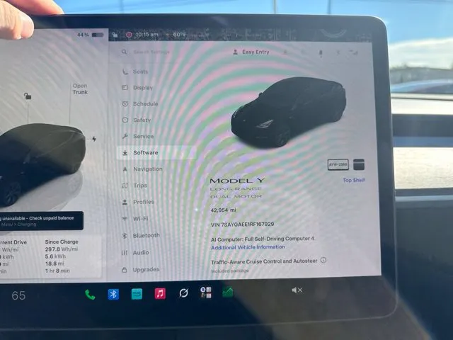 Tesla Model Y photo 30