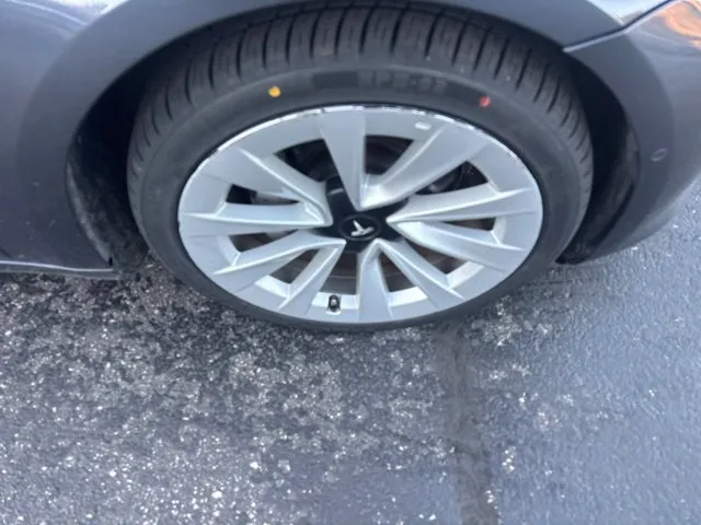 Tesla Model 3 photo 26