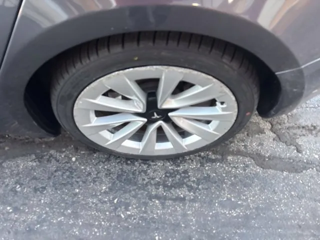 Tesla Model 3 photo 24