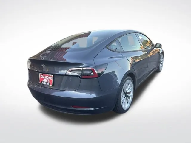 Tesla Model 3 photo 7