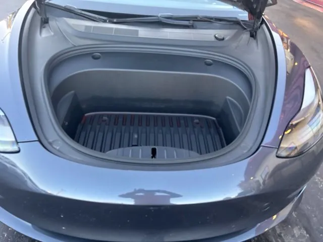 Tesla Model 3 photo 22
