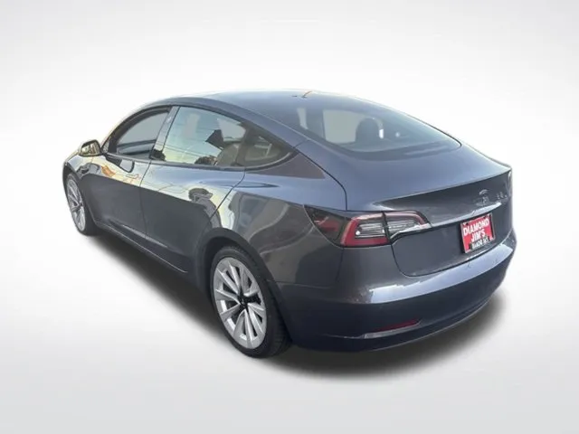 Tesla Model 3 photo 5