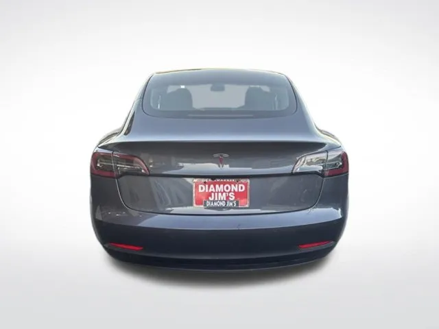 Tesla Model 3 photo 6