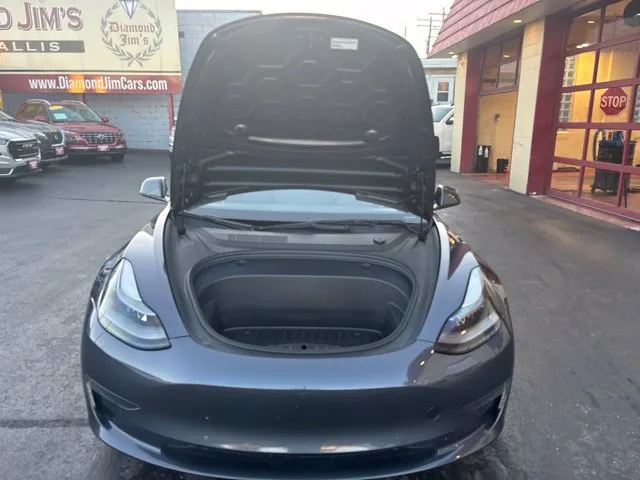 Tesla Model 3 photo 21