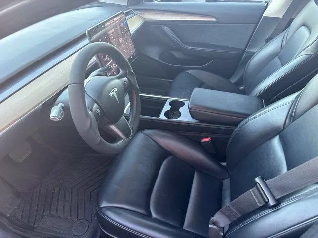 Tesla Model 3 photo 14