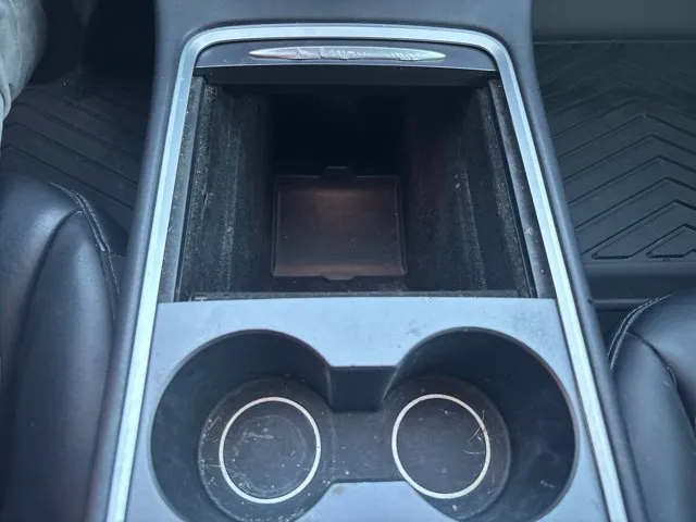 Tesla Model 3 photo 13