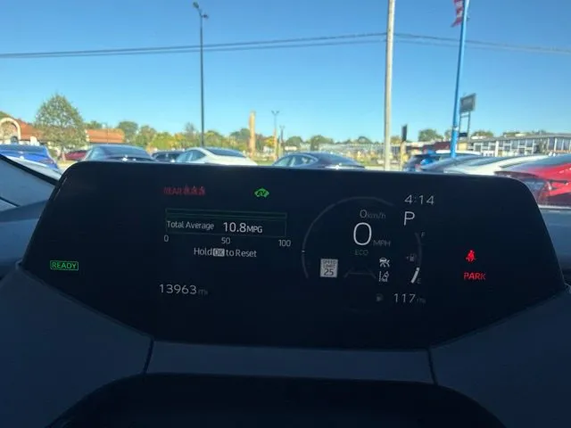 Toyota Prius photo 25