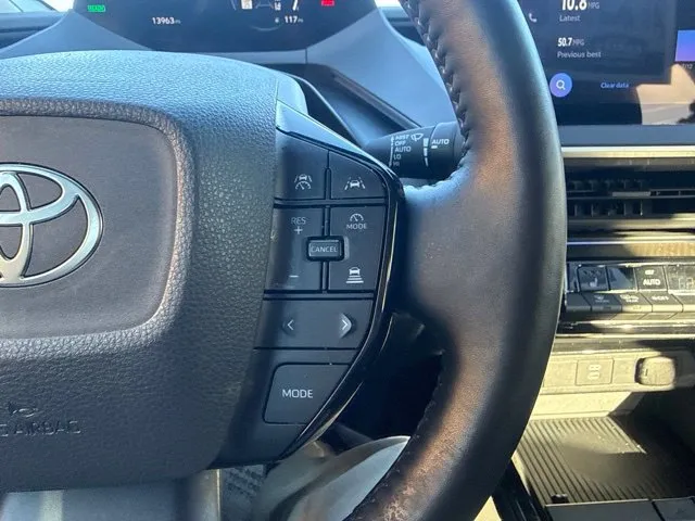 Toyota Prius photo 24