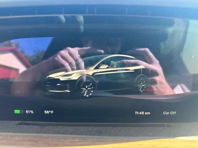 Tesla Model X photo 28