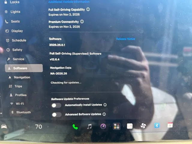 Tesla Model X photo 32