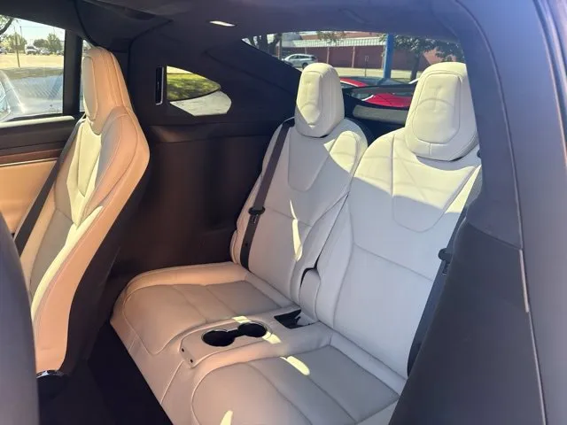 Tesla Model X photo 15