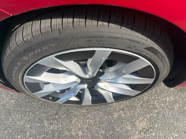 Tesla Model 3 photo 9