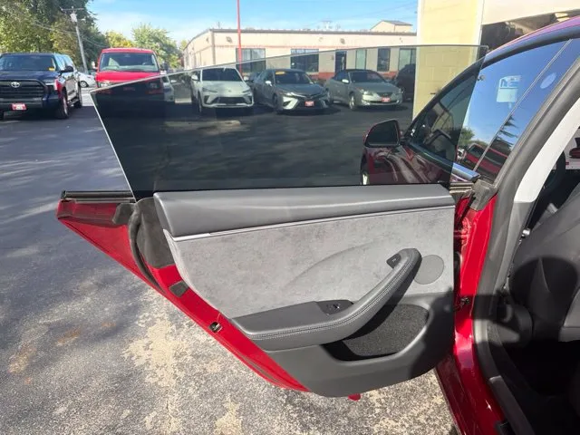 Tesla Model 3 photo 21