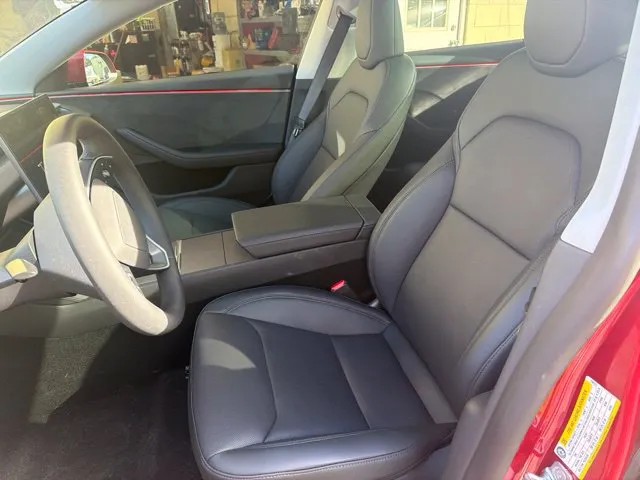 Tesla Model 3 photo 13