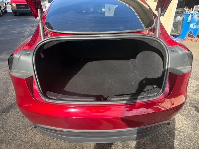 Tesla Model 3 photo 22