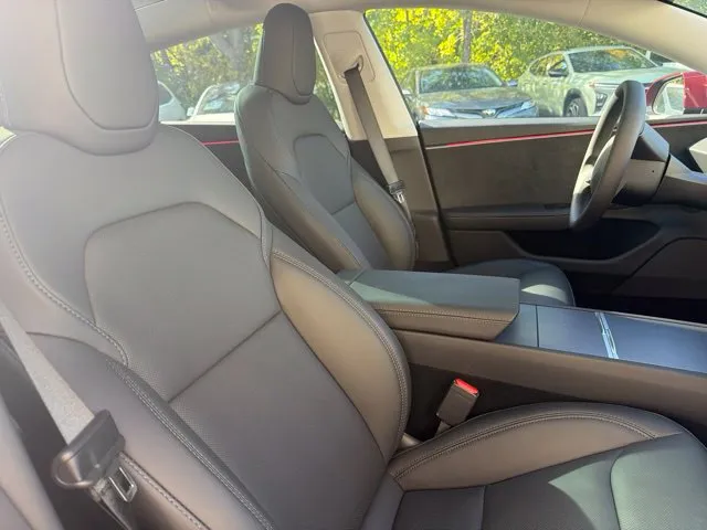 Tesla Model 3 photo 25