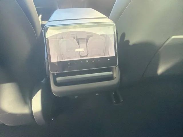 Tesla Model 3 photo 20