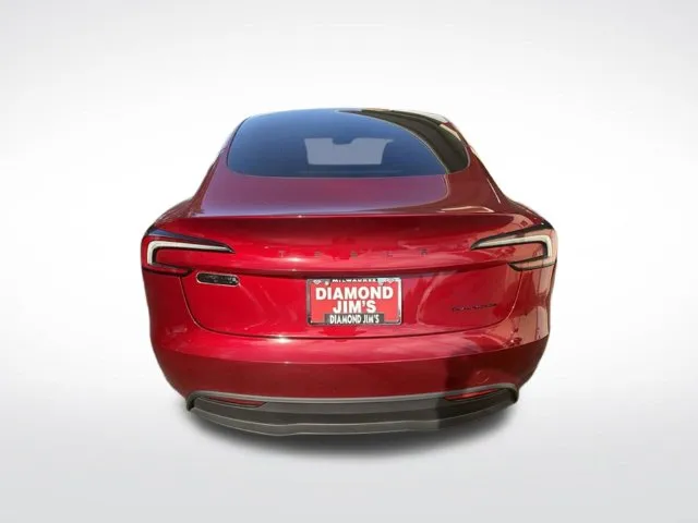 Tesla Model 3 photo 4