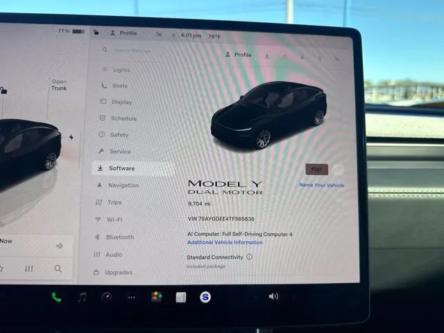 Tesla Model Y photo 30