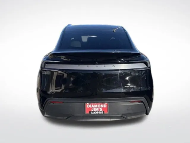 Tesla Model Y photo 4