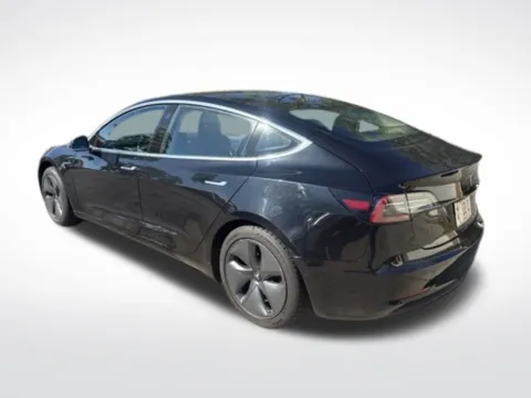 More photos of 2018 Tesla Model 3 Long Range at Diamond Jim's Motor Cars, WI