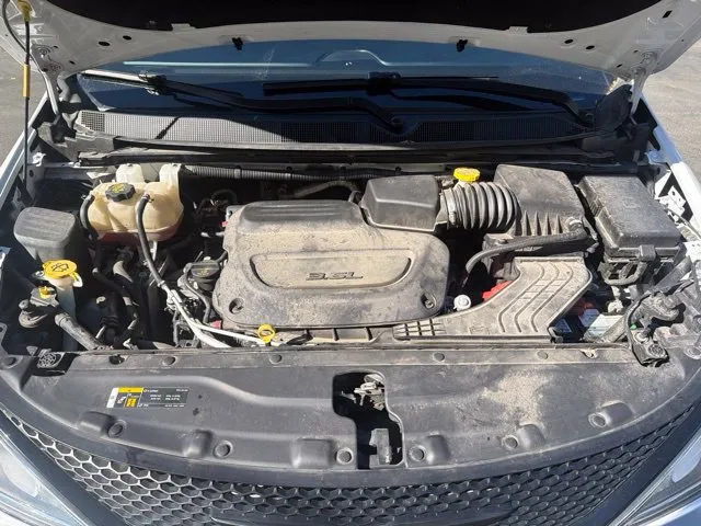 Chrysler Pacifica photo 26
