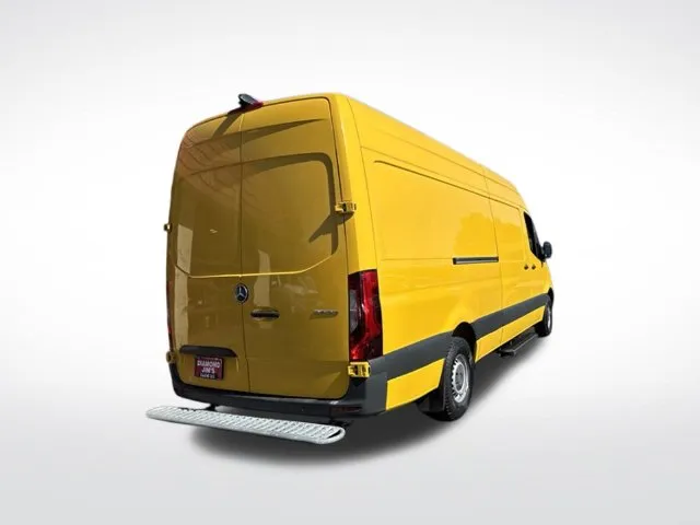 Mercedes-Benz Sprinter photo 7