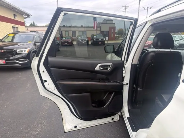 Nissan Pathfinder photo 24