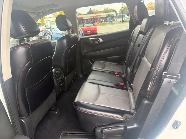 Nissan Pathfinder photo 21