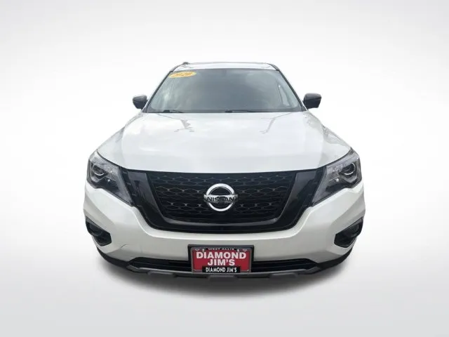 Nissan Pathfinder photo 8