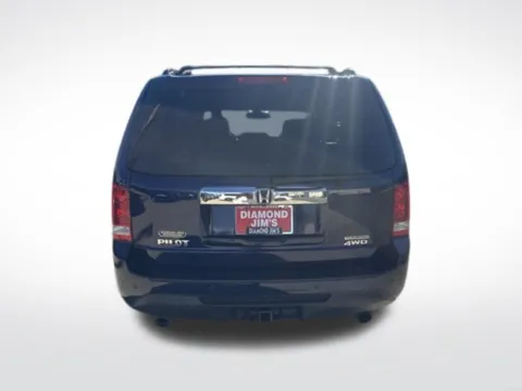 More photos of 2013 Honda Pilot Touring at Diamond Jim's Motor Cars, WI