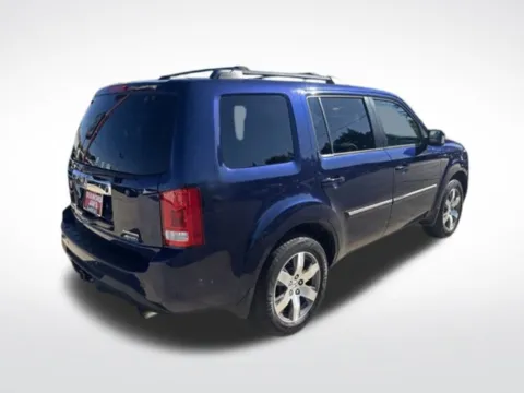 Another view of 2013 Honda Pilot Touring for sale in Milwaukee, WI at Diamond Jim's Motor Cars