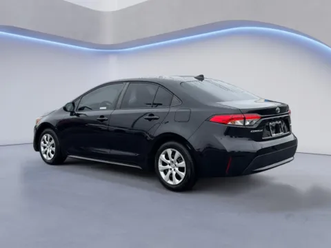 More photos of 2021 Toyota Corolla LE at Airport Honda, TN
