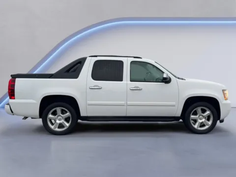 Photos of 2008 Chevrolet Avalanche LTZ for sale in Alcoa, TN at Airport Honda