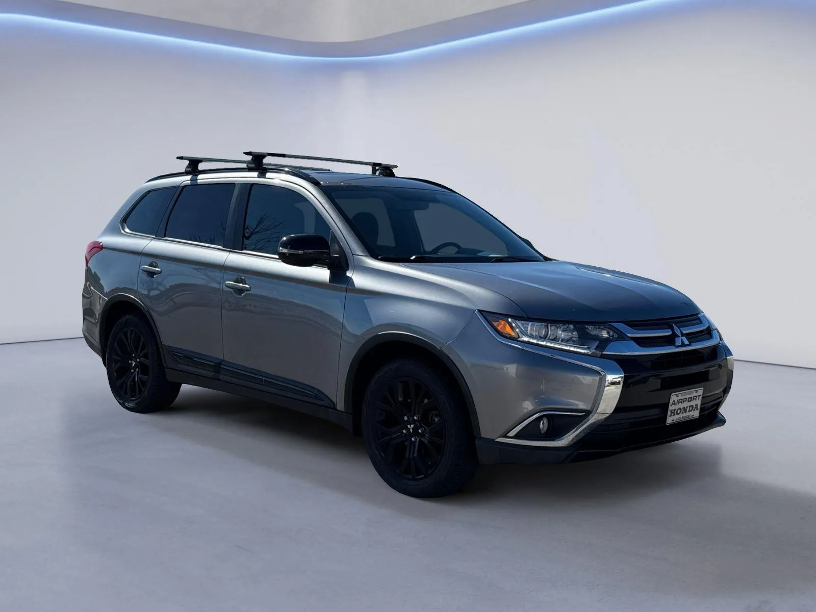 Gray 2018 Mitsubishi Outlander LE for sale in Alcoa, TN