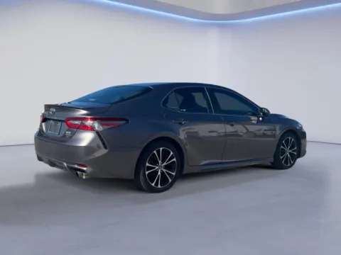 Another view of 2018 Toyota Camry SE for sale in Alcoa, TN at Airport Honda